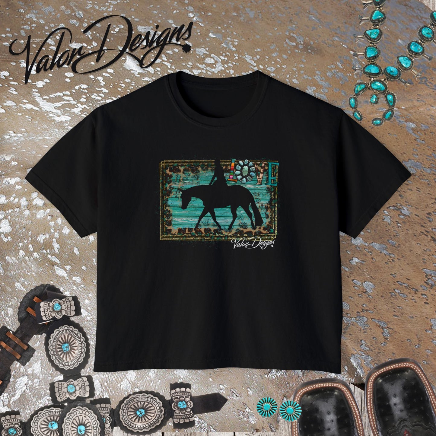 Love HUS Horses Women's Boxy Tee
